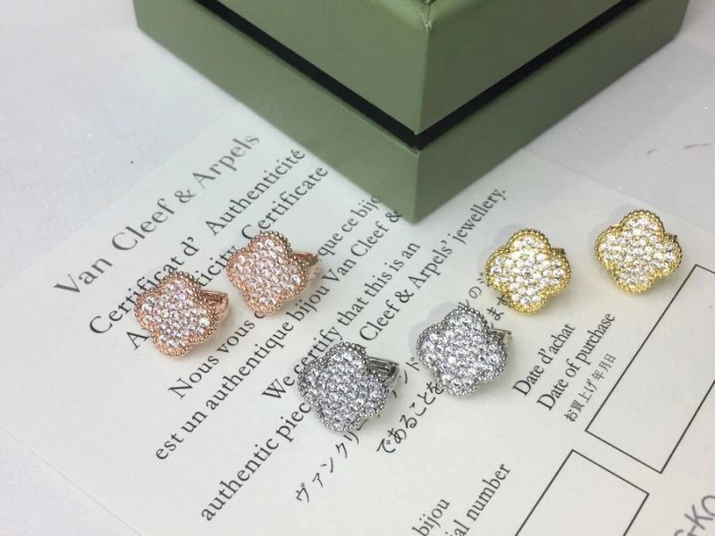 Lightweight Vca Earrings 255503