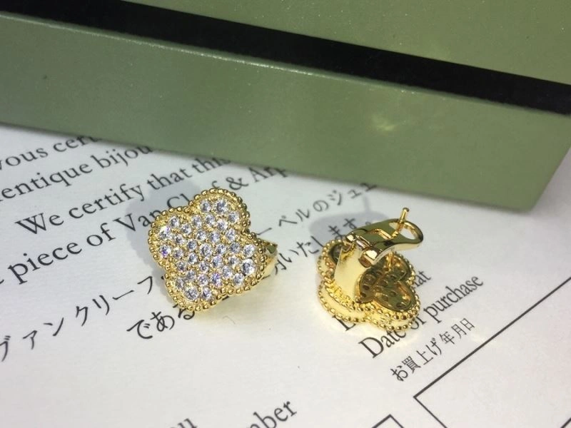 Lightweight Vca Earrings 255503