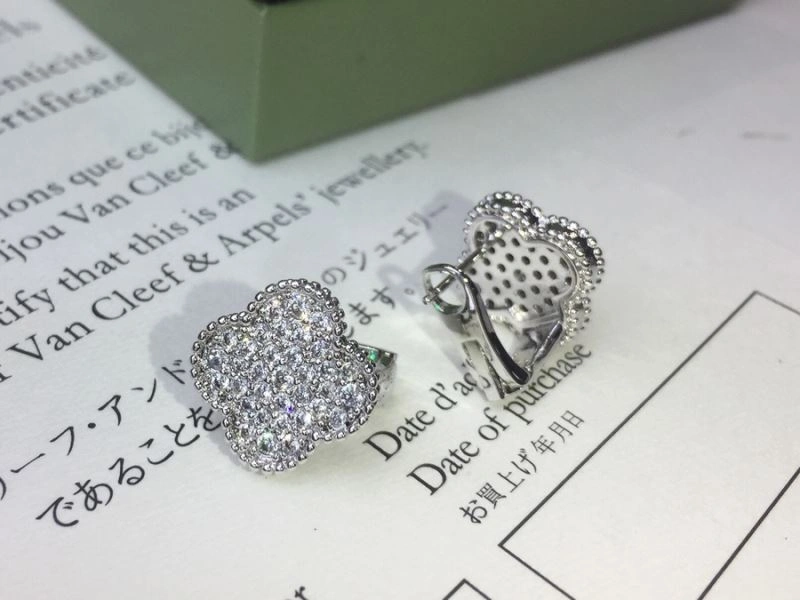 Lightweight Vca Earrings 255503