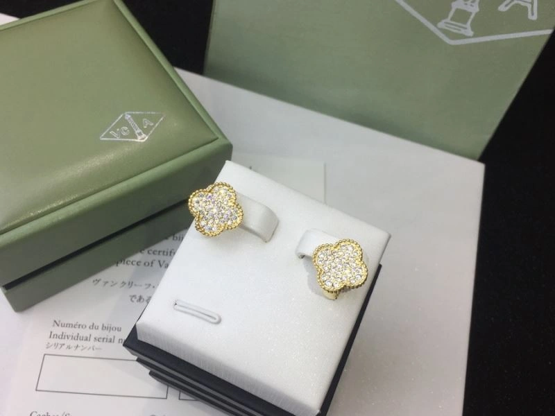 Lightweight Vca Earrings 255503