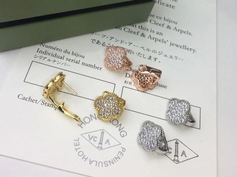 Lightweight Vca Earrings 255503