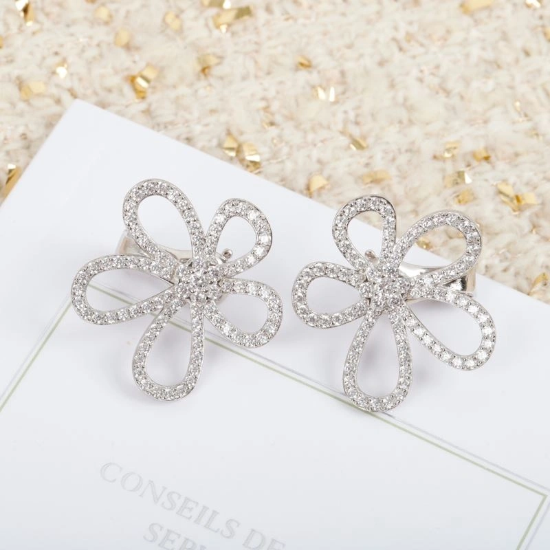 Vca Earrings MultiPurpose 255408