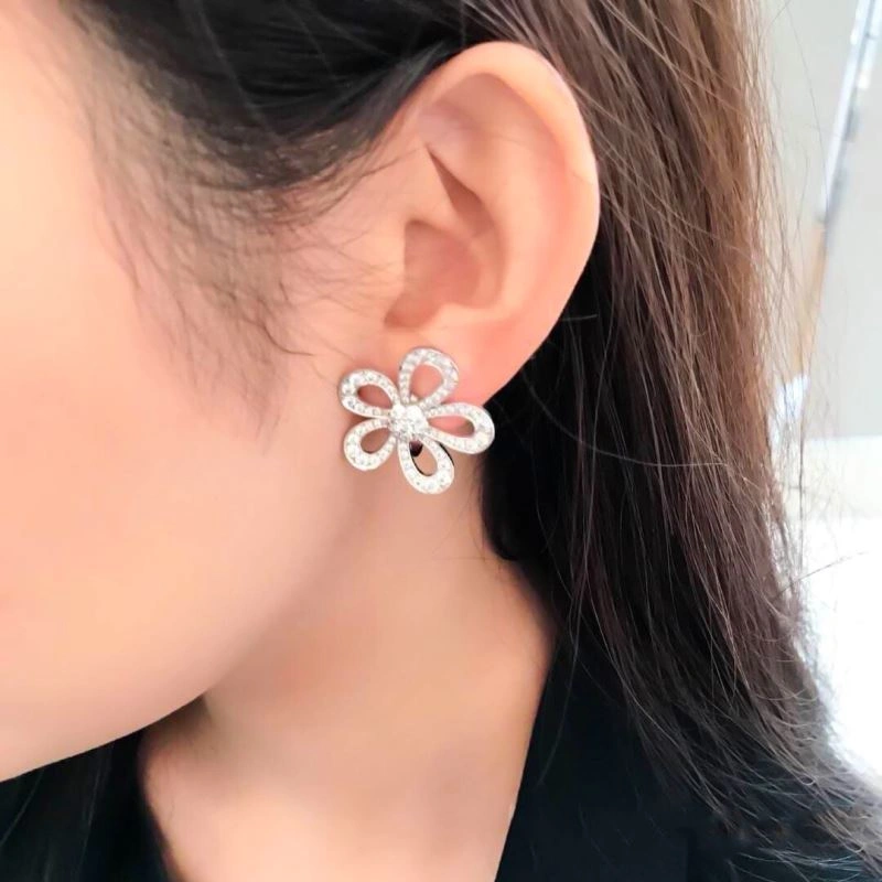 Vca Earrings MultiPurpose 255408