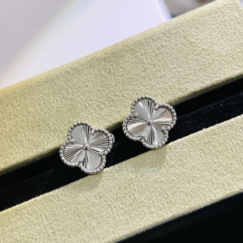 ComfortFit Vca Earrings 255368