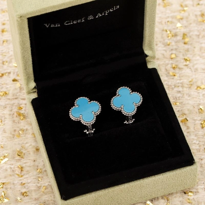 Sleek Vca Earrings 255358