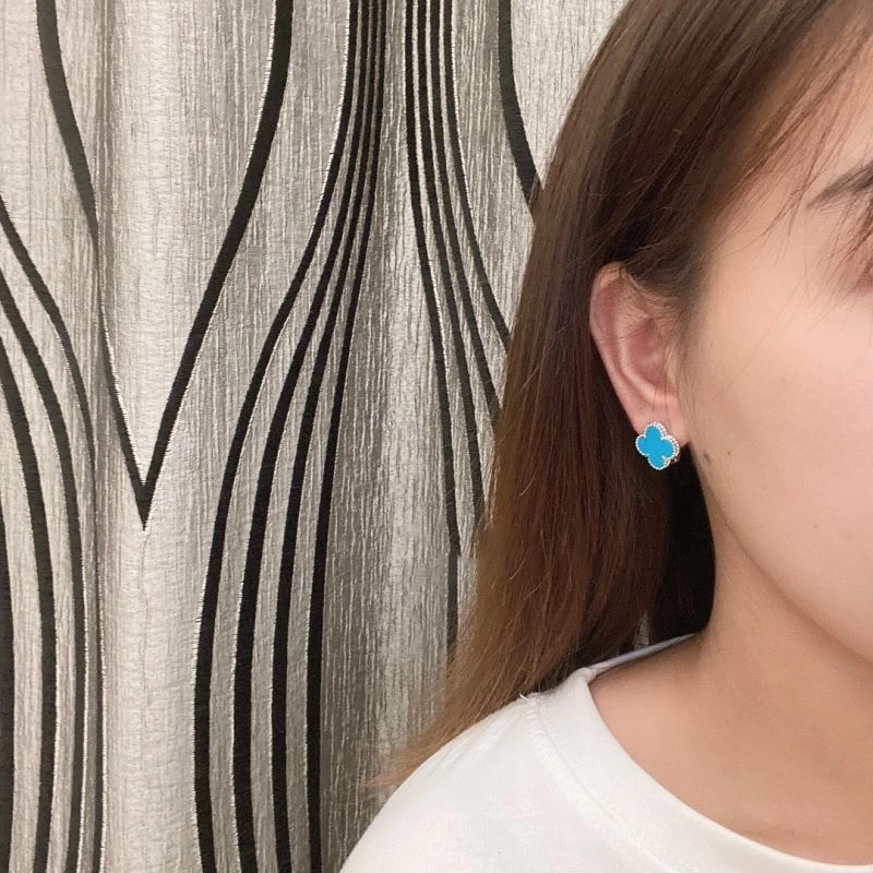 Sleek Vca Earrings 255358