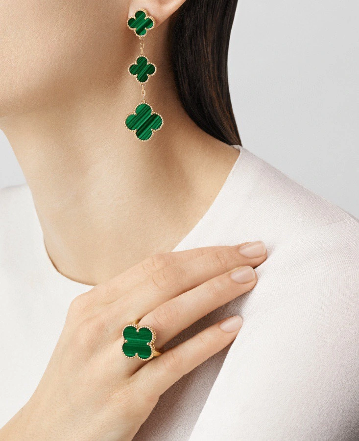 Vca Earrings ModernLook 255359