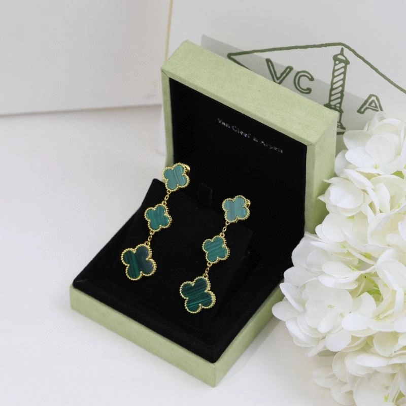 Vca Earrings ModernLook 255359