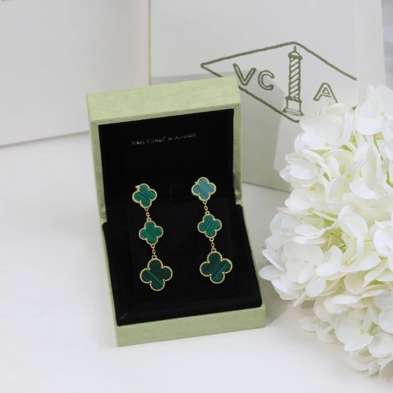 Vca Earrings ModernLook 255359