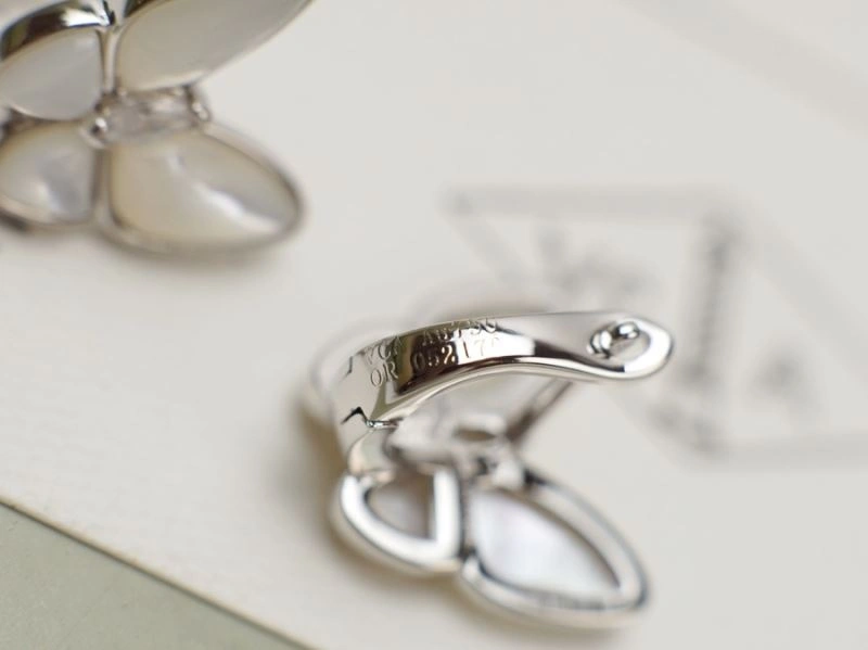 Chic Vca Earrings 255385
