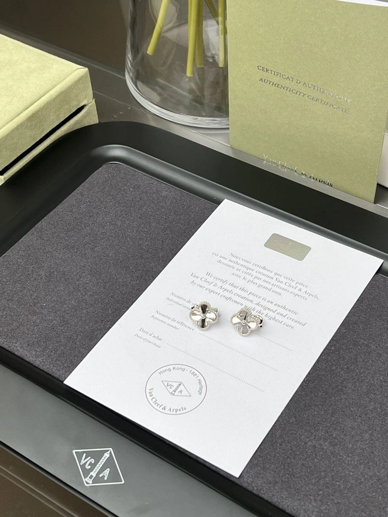 Vca Earrings Functional 255354