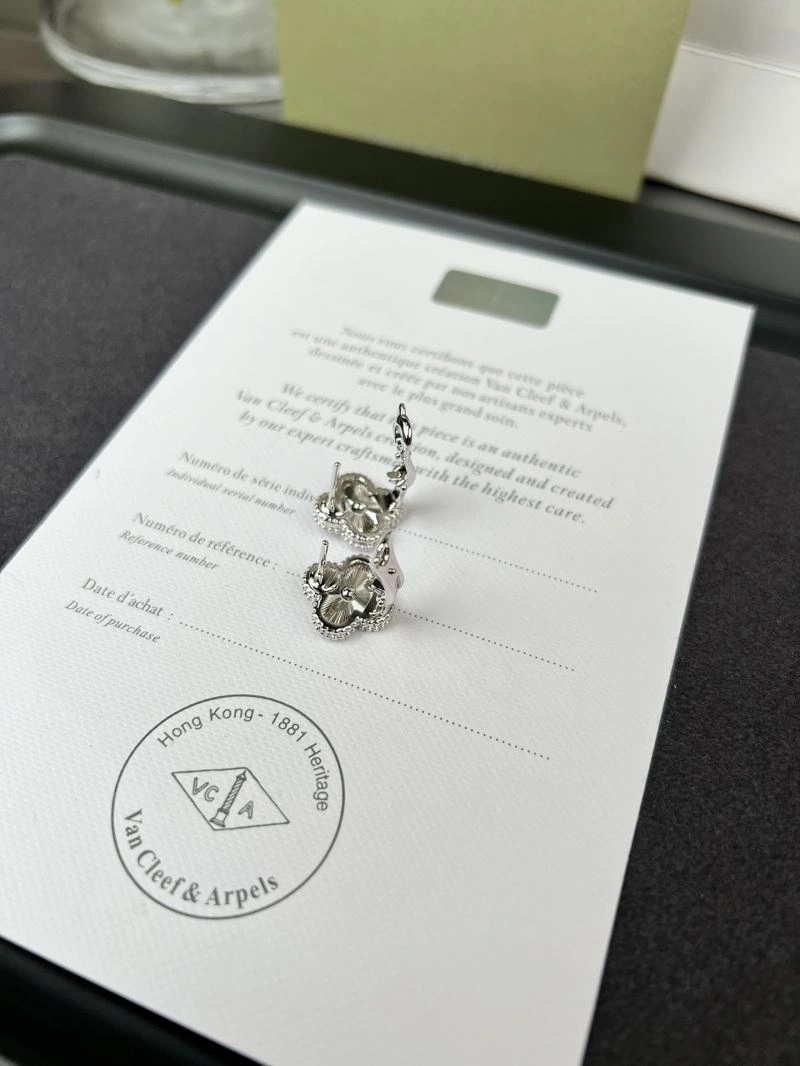 Vca Earrings Functional 255354
