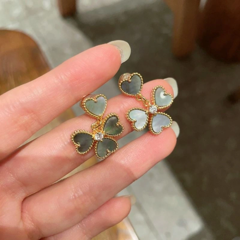 Compact Vca Earrings 255271