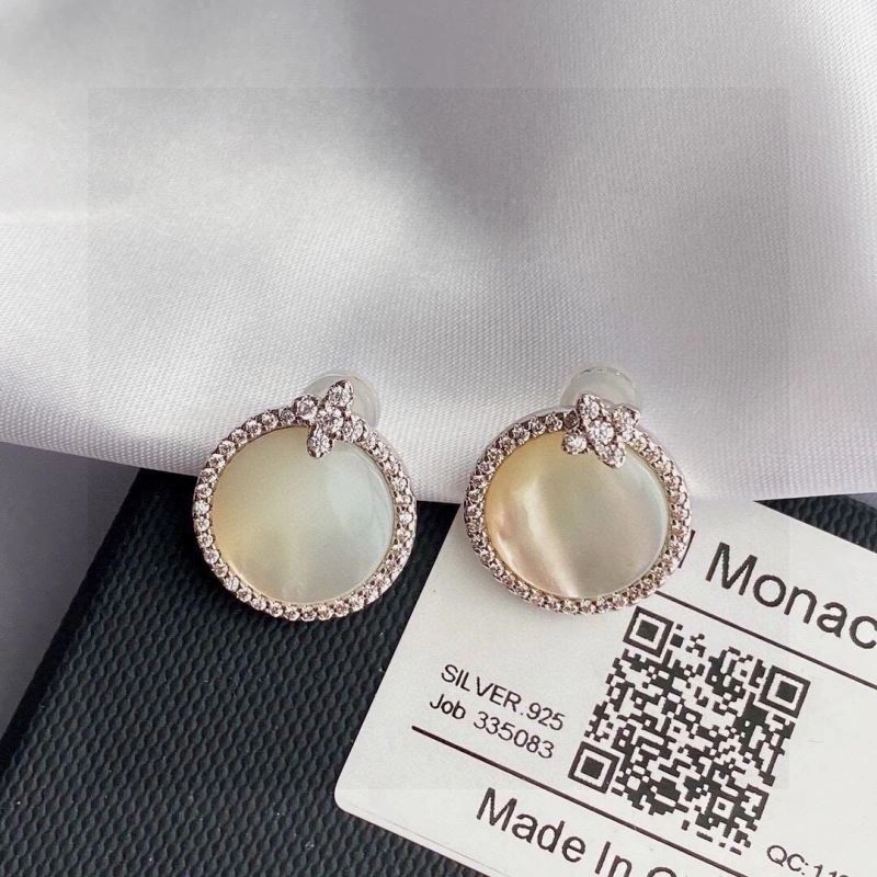 Supportive Vca Earrings 255268