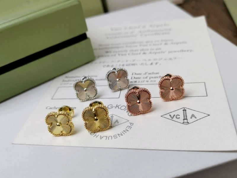 Sophisticated Vca Earrings 255267