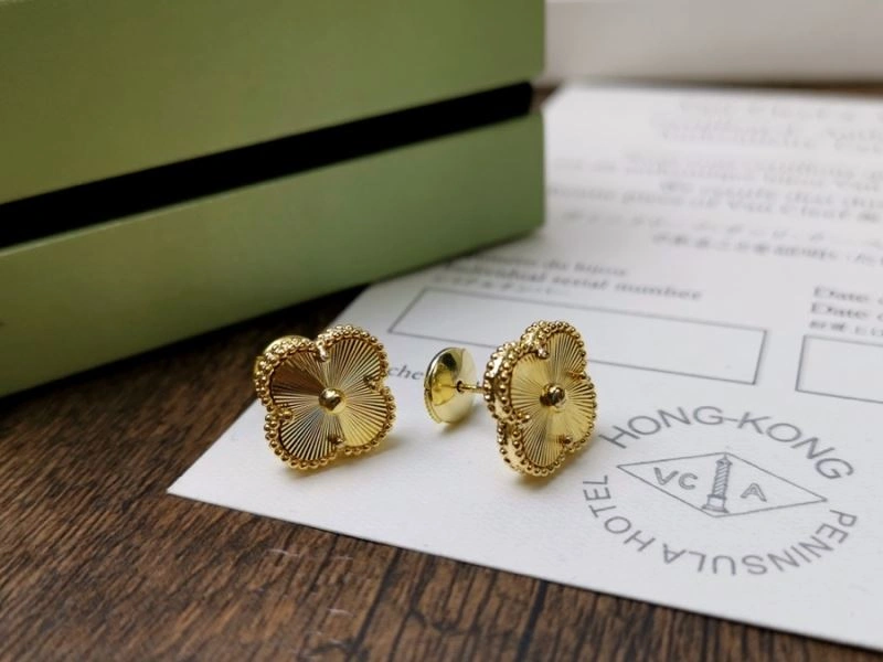 Sophisticated Vca Earrings 255267
