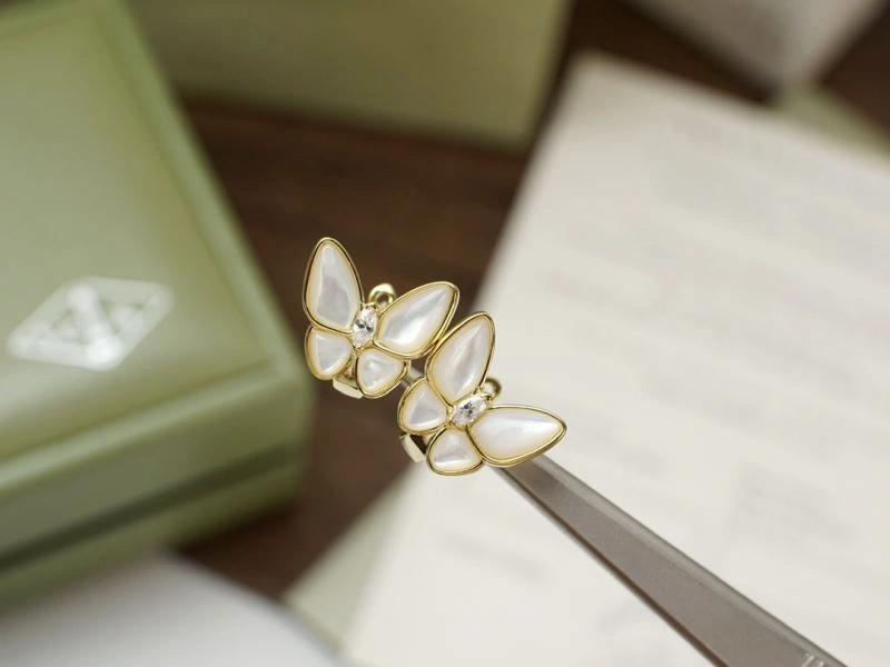 Sustainable Vca Earrings 255255
