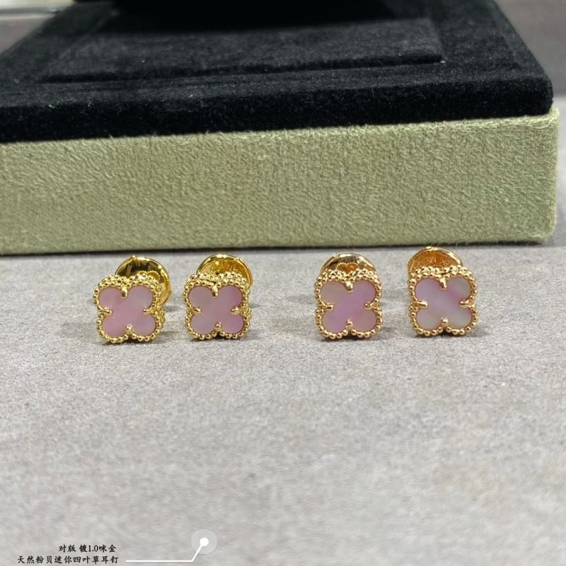 TimelessDesign Vca Earrings 255258