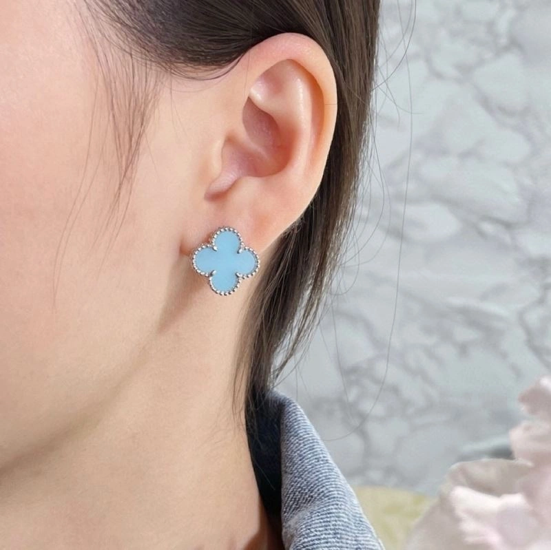 Lightweight Vca Earrings 255240