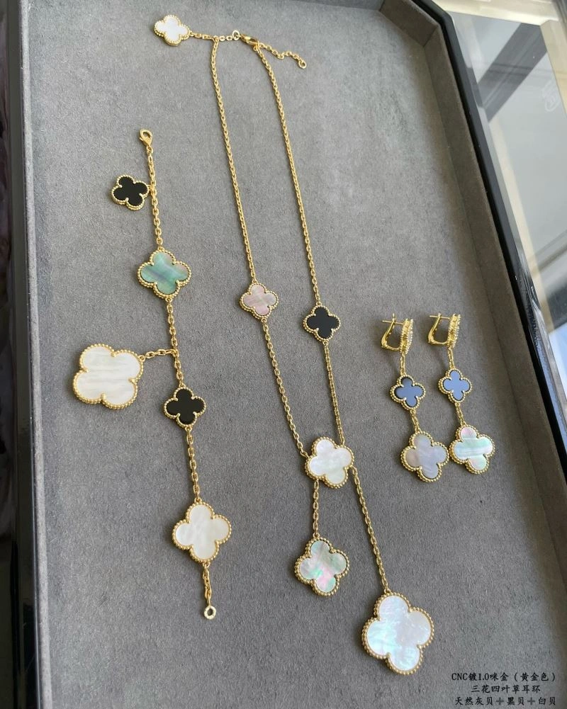 Vca Earrings Durable 255229