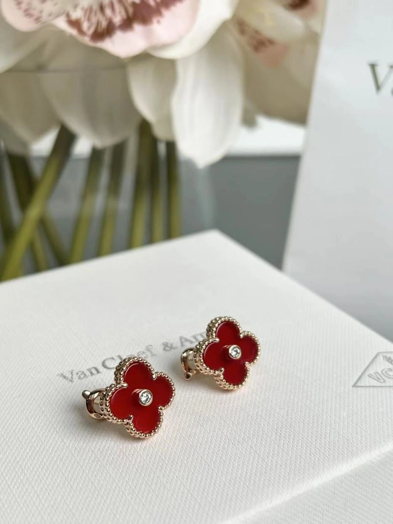 Vca Earrings HighPerformance 255226