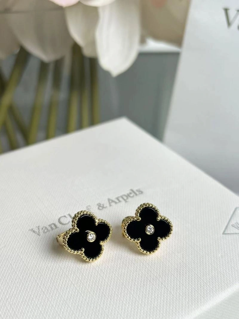 BestValue Vca Earrings 255225