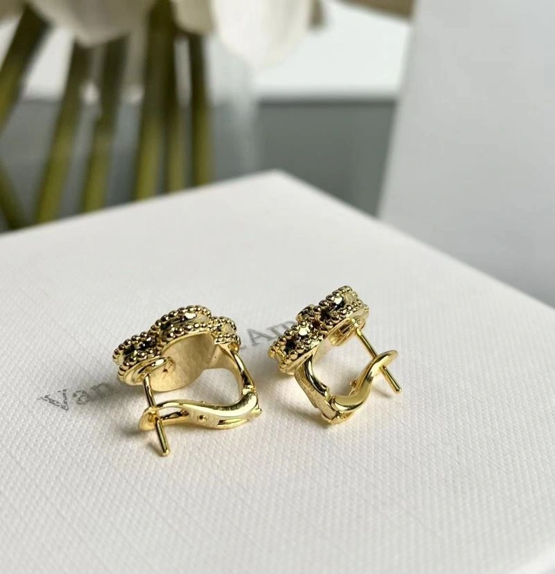 BestValue Vca Earrings 255225