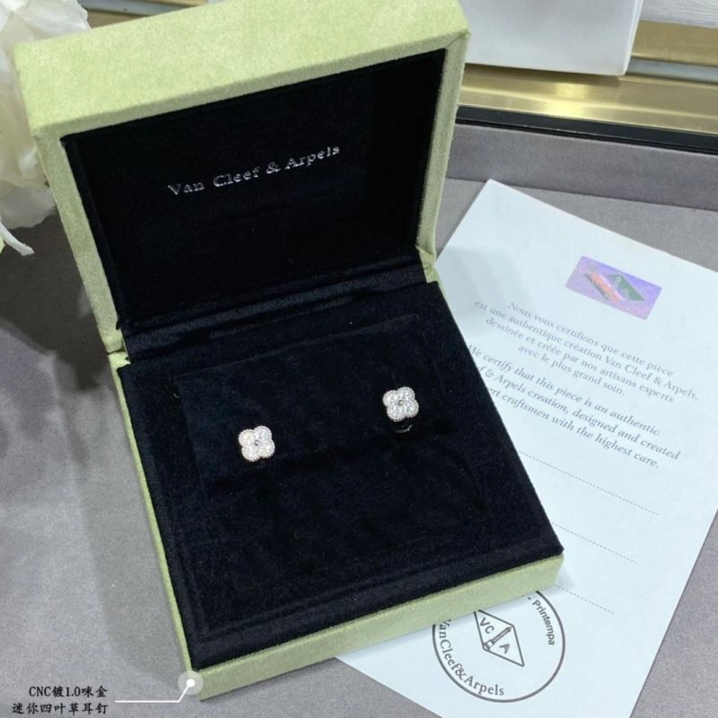 Vca Earrings Original 255221