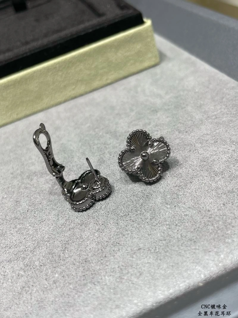 Vca Earrings Lightweight 255209