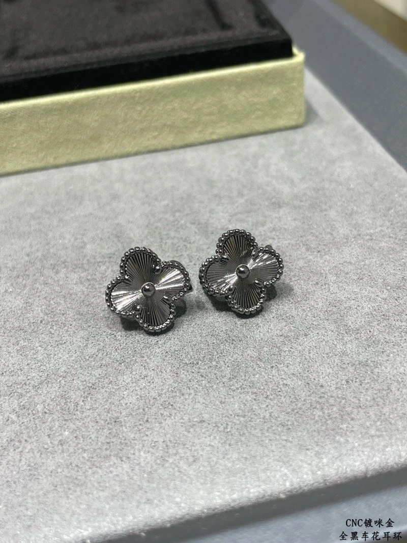 Vca Earrings Lightweight 255209