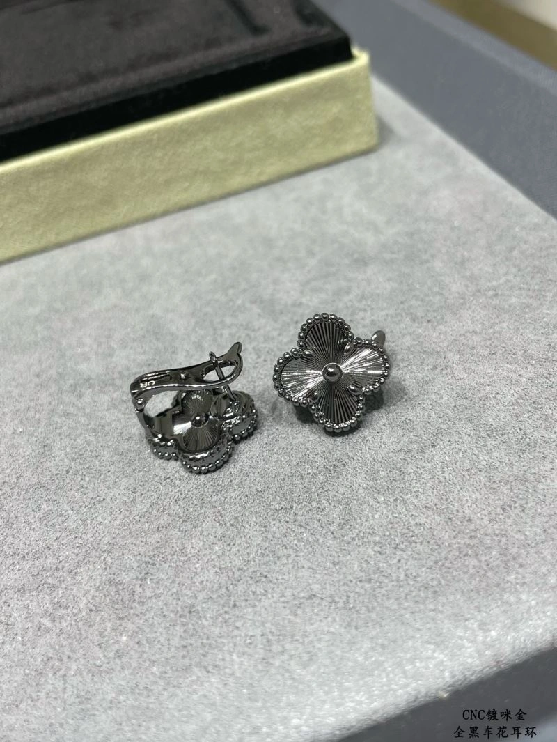 Vca Earrings Lightweight 255209