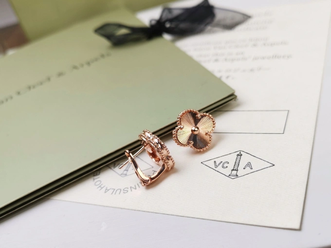 Classic Vca Earrings 255026