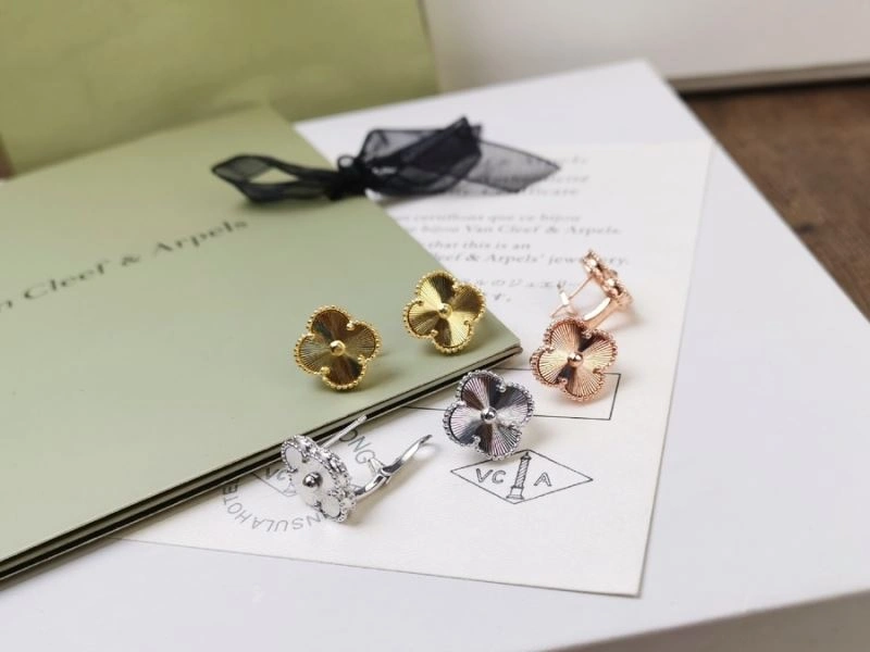 Classic Vca Earrings 255026