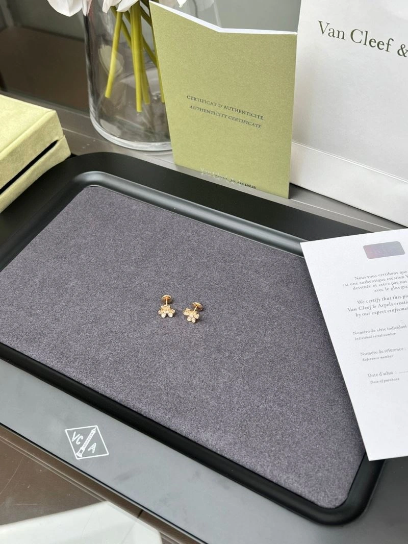 Effortless Vca Earrings 255014