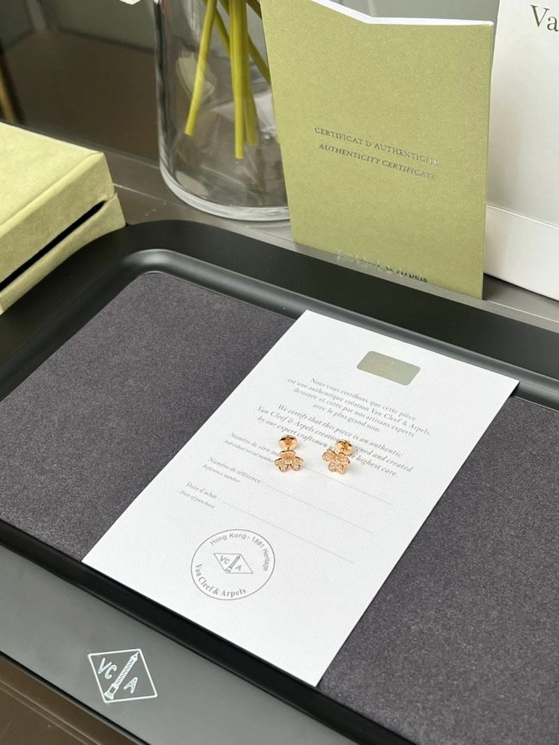 Effortless Vca Earrings 255014