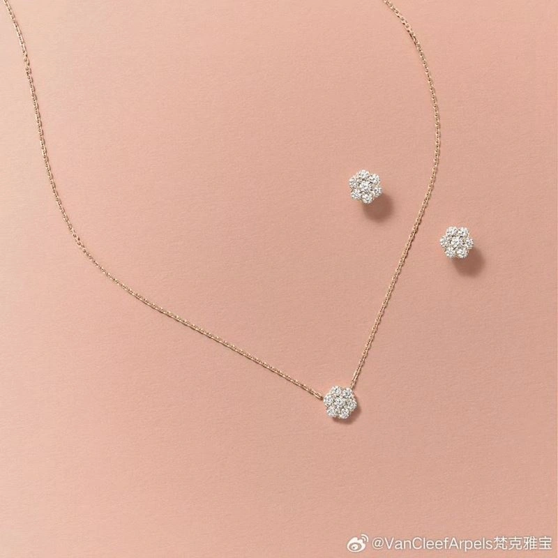 Vca Earrings TechFriendly 255012