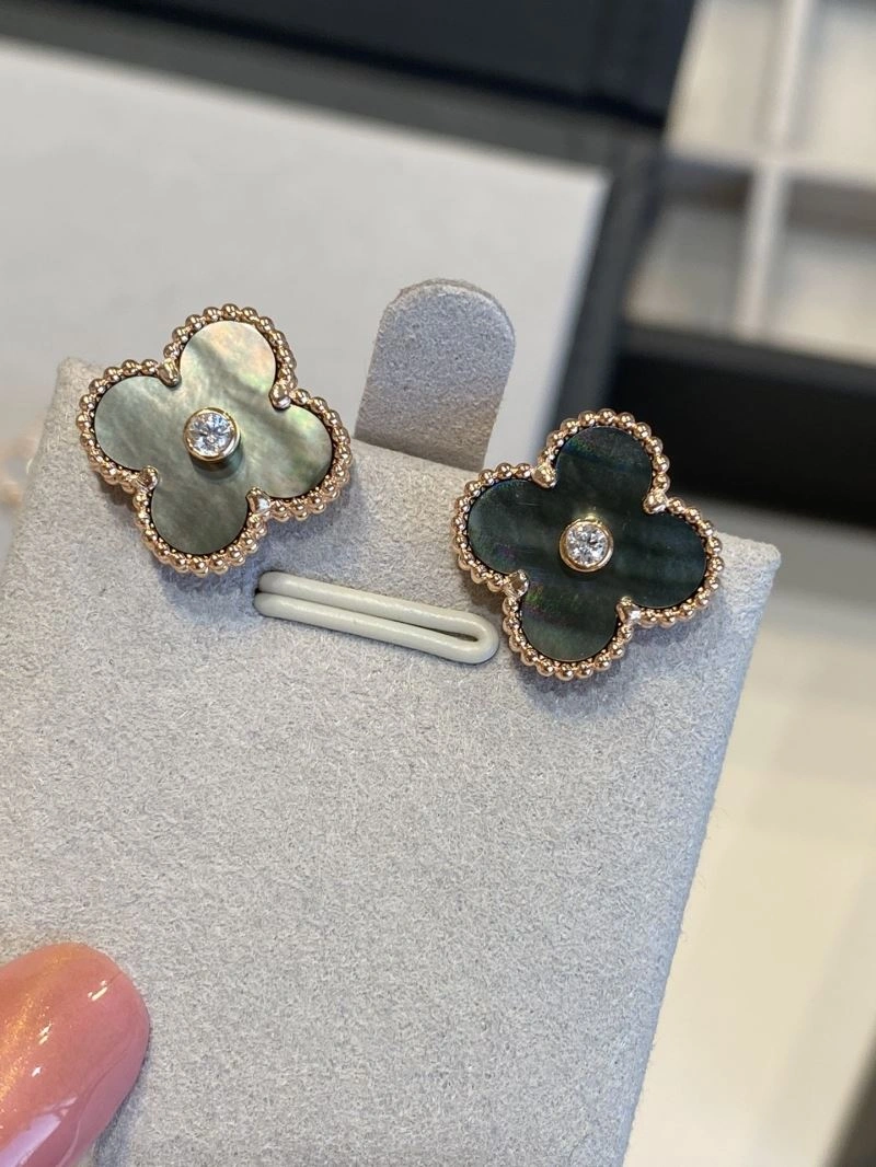 Elegant Vca Earrings 255011