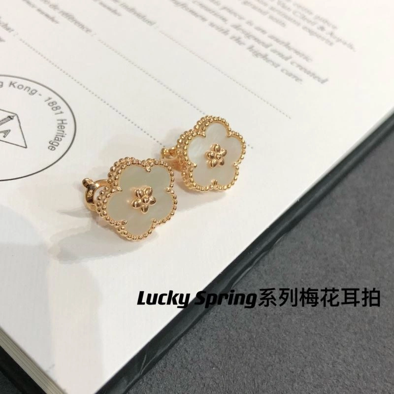 SoftTouch Vca Earrings 255010