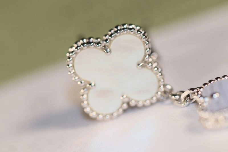 Vca Earrings SoftTouch 254997