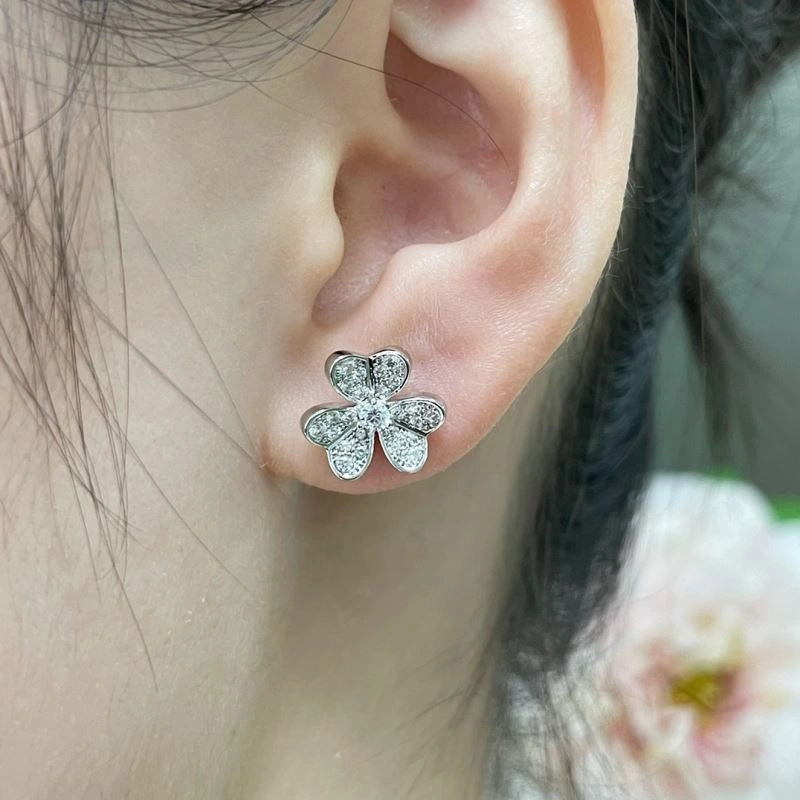Vca Earrings ZeroBulk 254996