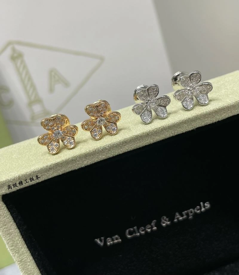 Vca Earrings ZeroBulk 254996