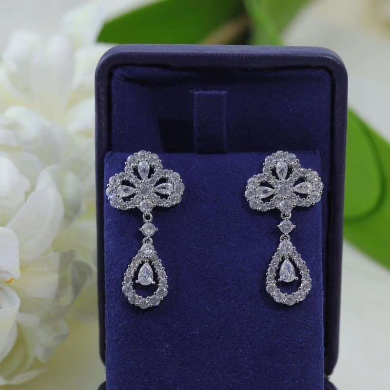 Breathable Vca Earrings 254765