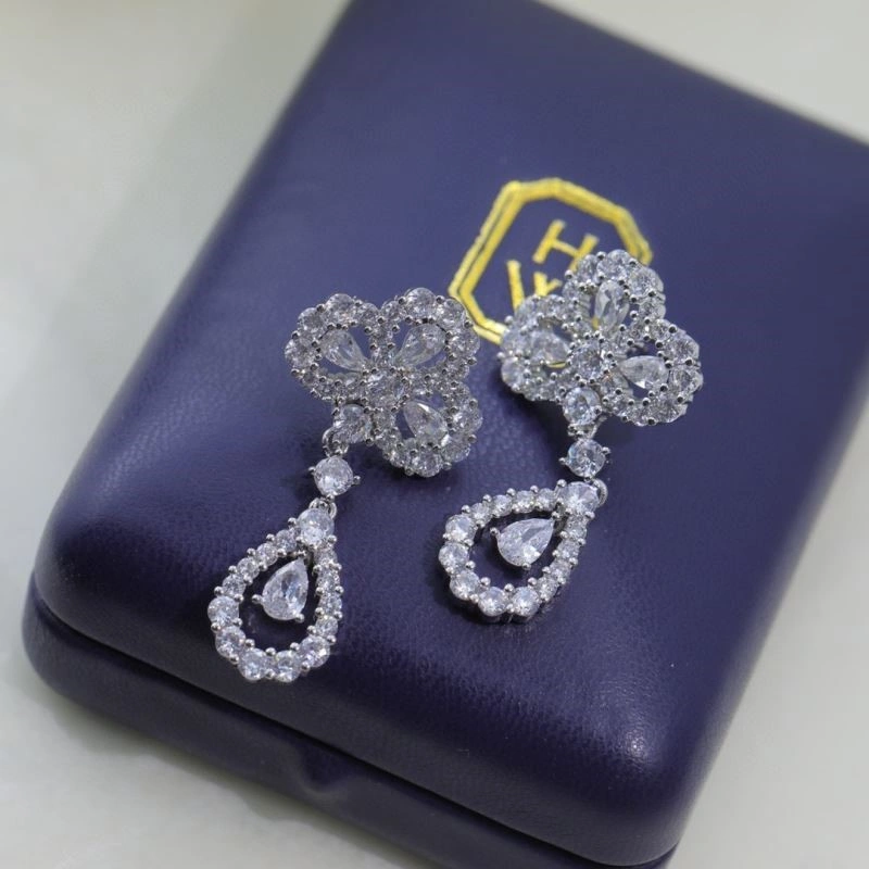 Breathable Vca Earrings 254765