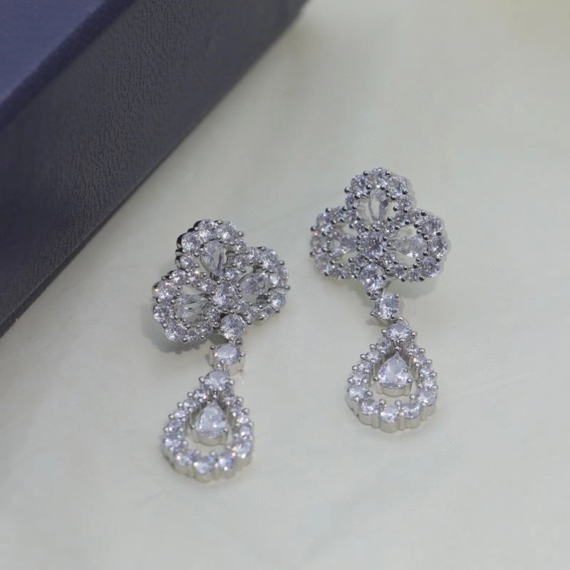Breathable Vca Earrings 254765