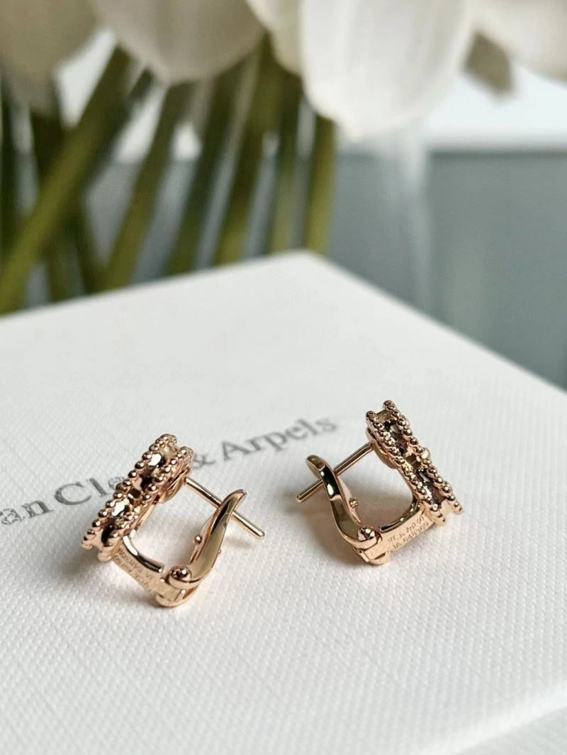 MoistureWicking Vca Earrings 254764