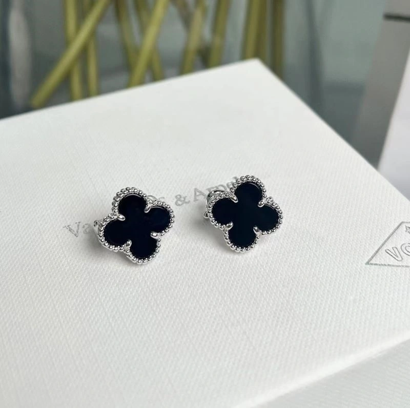 Flexible Vca Earrings 254733