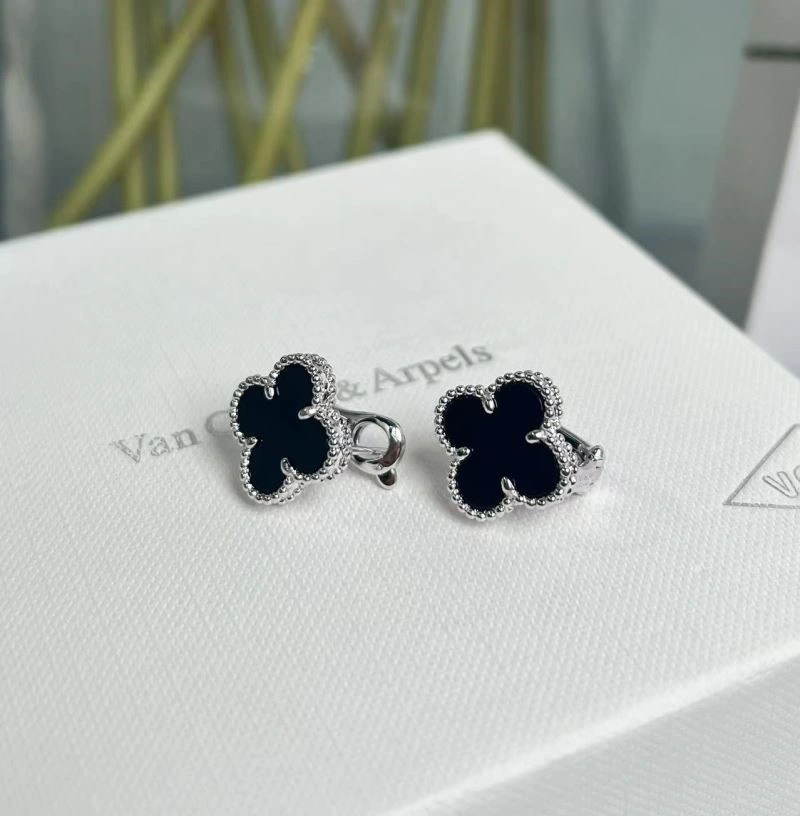 Flexible Vca Earrings 254733