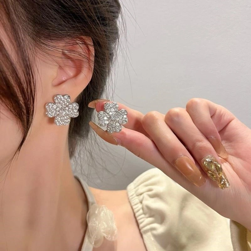 Neat Vca Earrings 254762