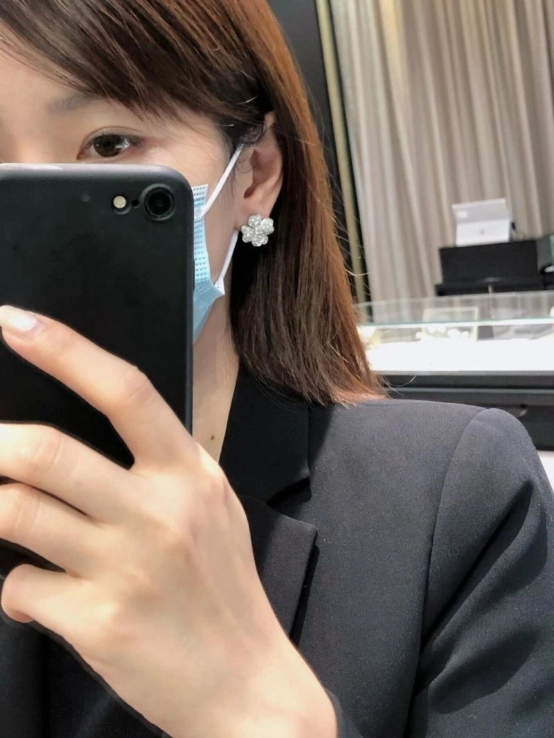 Neat Vca Earrings 254762
