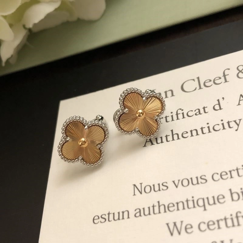 Vca Earrings Timeless 254732